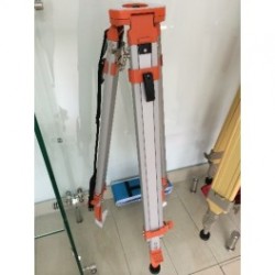 Tripode metalico